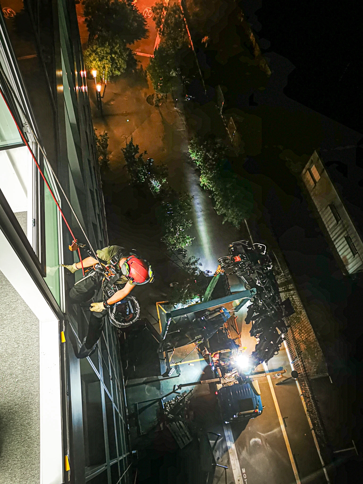 Intervention de cordistes MS Access pour bordeaux by night chez LABASTERE à Bordeaux (bâtiment) – 2